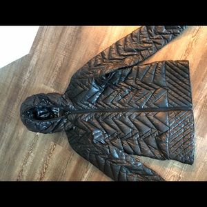 Electric yoga down jacket by michele Bohbo